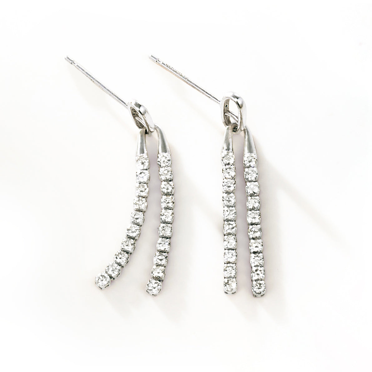 ダイヤモンド ピアス Pt KA25W07