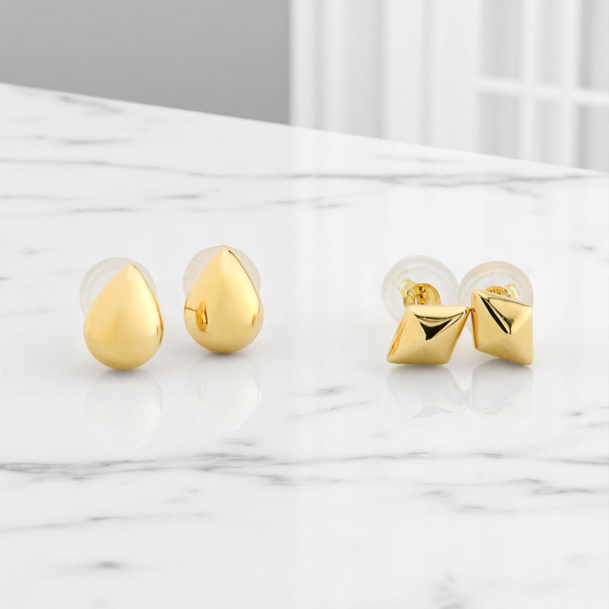 K18YG スタッド ピアス しずく ひし形 APC026K