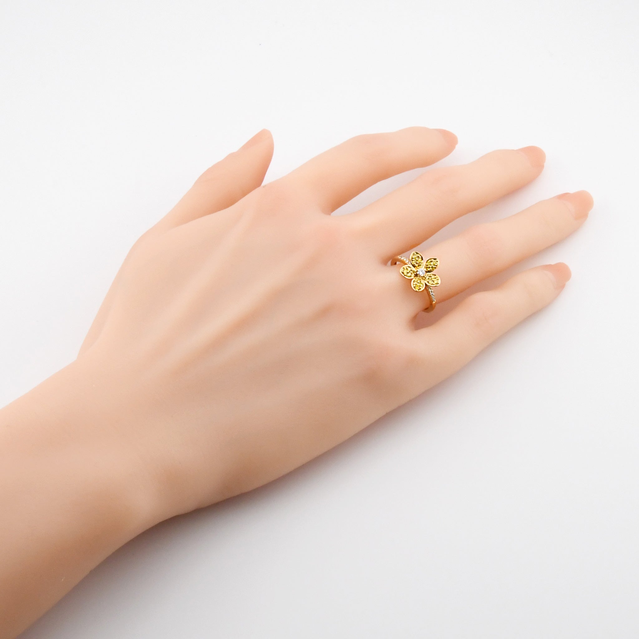 天然 イエローダイヤモンド リング ナチュラル INTENSE YELLOW ダイヤモンド 計0.35ct K18YG イエローゴールド ARW042K