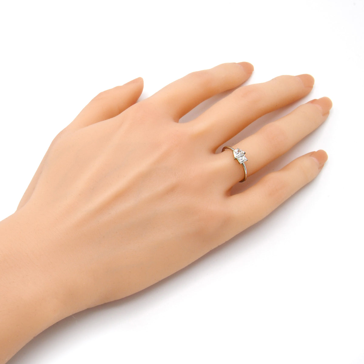 \SALE/【鑑定書付き】トラペゾイド&レクタングルカット ダイヤモンド 合計0.63ct リング Pt900 ARW099P