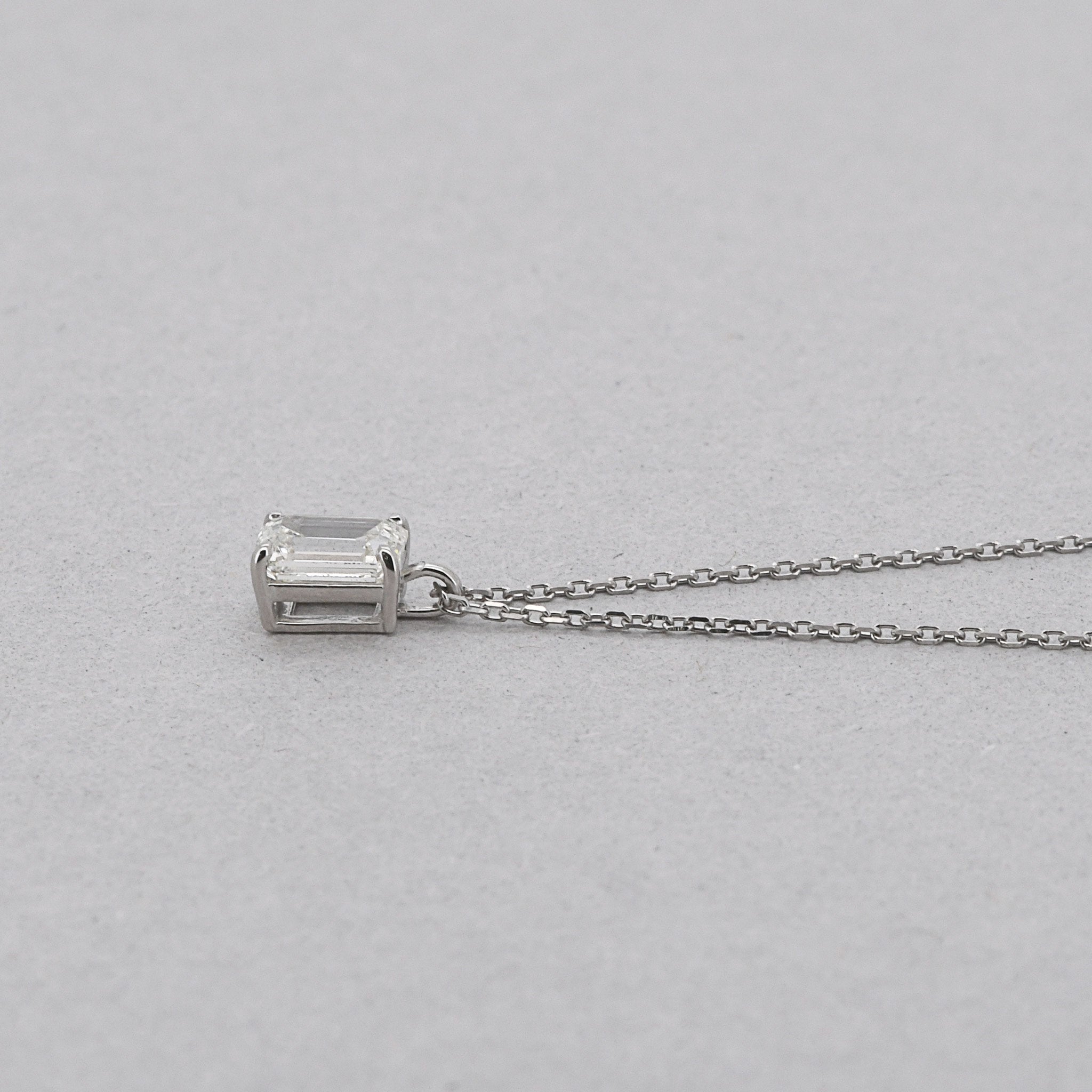 エメラルドカット ダイヤモンド 0.5ct 一粒 ネックレス Pt900 プラチナ