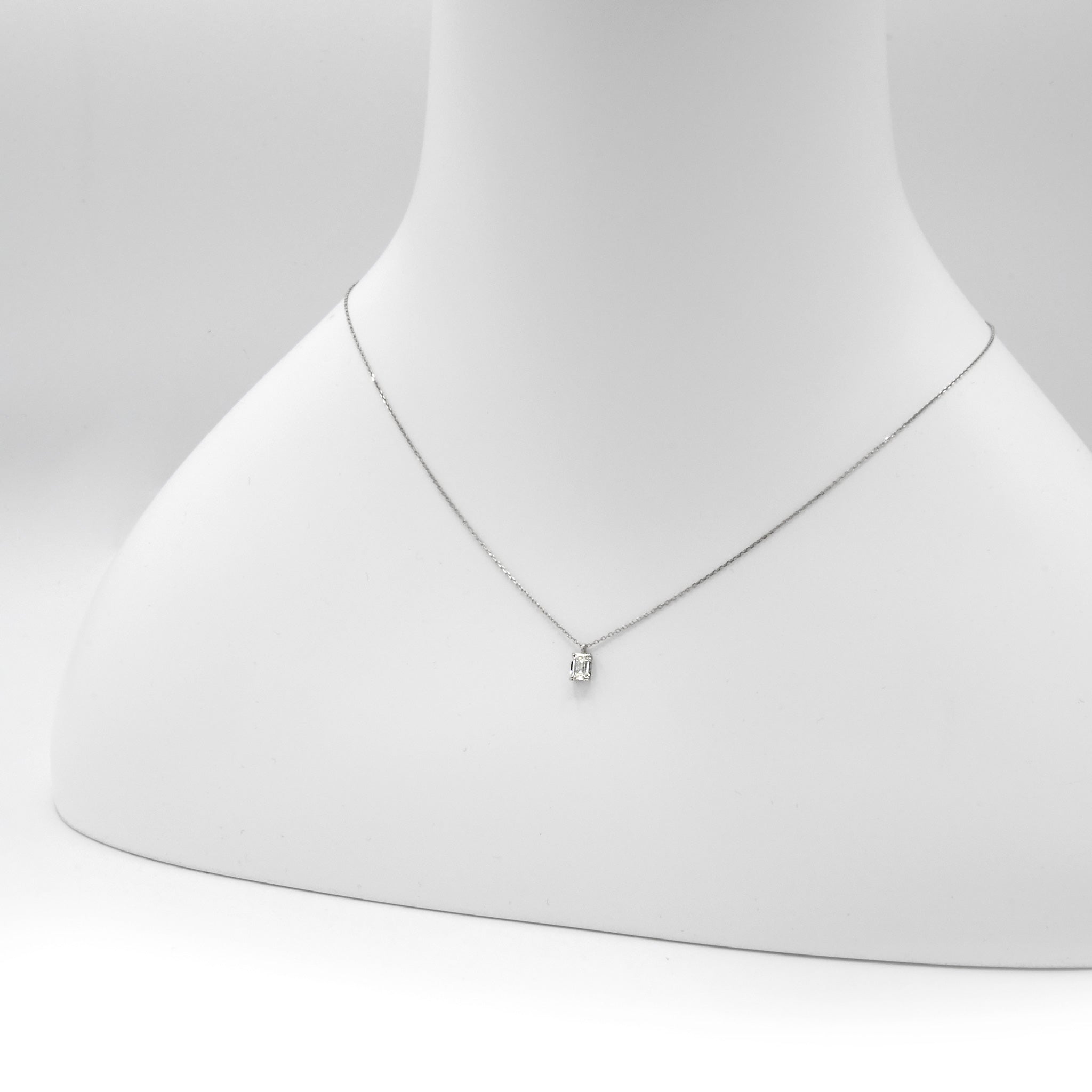 【鑑定書付き】エメラルドカット ダイヤモンド 0.5ct 一粒 ネックレス Pt900 プラチナ ANP121P